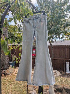 American Eagle Light Wash Mega Flare Jeans Size 6 Short Stretch